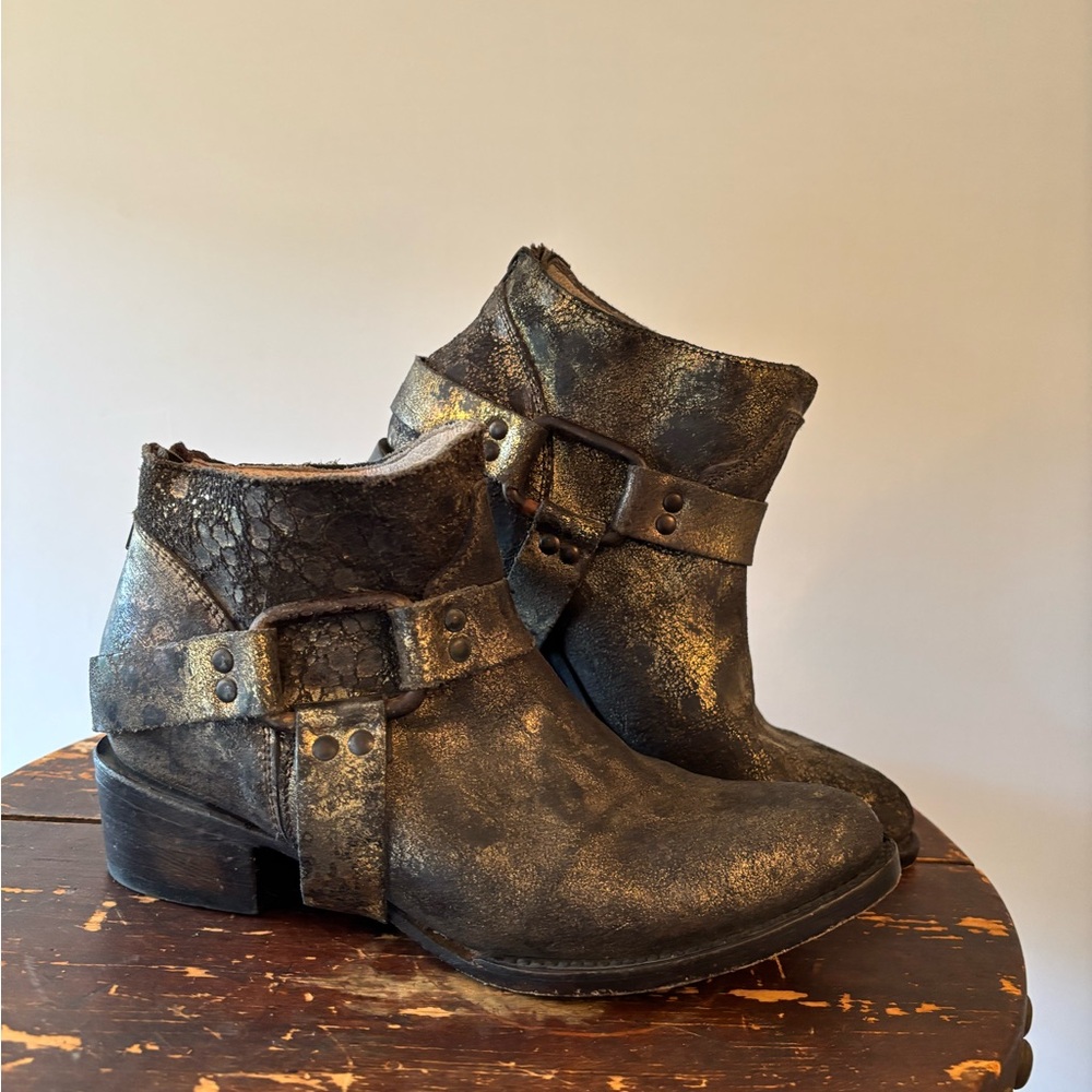 Freebird Phlow by Steven Black and Gold Leather Harness Ankle Boots. W 9. Nice! - Picture 4 of 10
